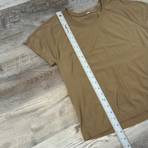 Lululemon Seamless Performance Tee Bronze Green Short Sleeve Ribbed Active Top M - Picture 6 of 6